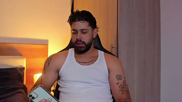 Snapshot of Justyn_Torres chatting on March 8, 2025, 7:31 pm Justyn Torres online show from March 8, 2025, 7:31 pm