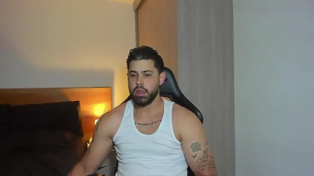 Snapshot of Justyn_Torres chatting on January 9, 2025, 10:41 pm Justyn Torres online show from January 9, 2025, 10:41 pm