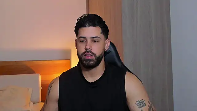 Snapshot of Justyn_Torres chatting on March 1, 2025, 1:18 pm Justyn Torres online show from March 1, 2025, 1:18 pm