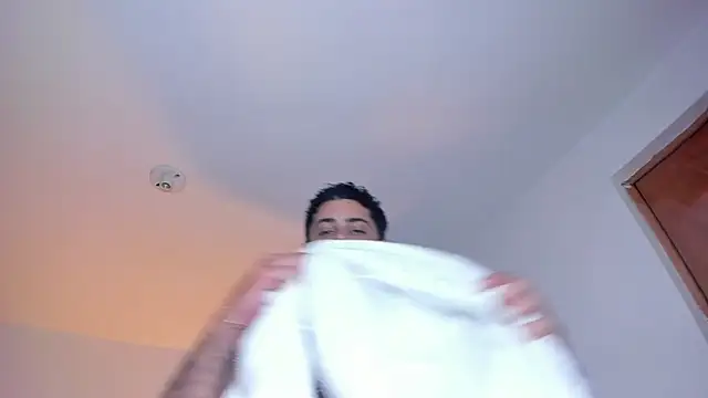 Snapshot of Justyn_Torres chatting on January 3, 2025, 9:36 pm Justyn Torres online show from January 3, 2025, 9:36 pm