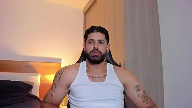 Snapshot of Justyn_Torres chatting on March 10, 2025, 9:18 pm Justyn Torres online show from March 10, 2025, 9:18 pm