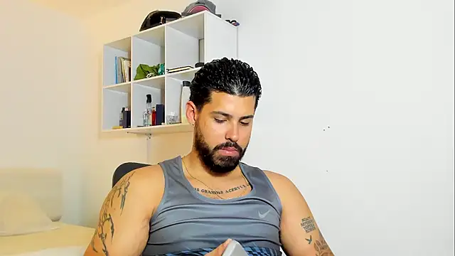 Justyn Torres online show from February 12, 2026, 3:01 pm