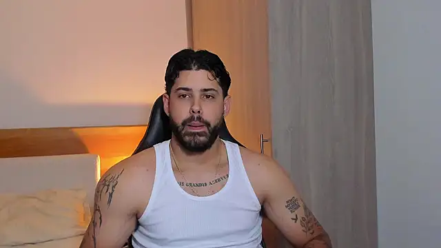 Snapshot of Justyn_Torres chatting on February 27, 2025, 7:26 pm Justyn Torres online show from February 27, 2025, 7:26 pm