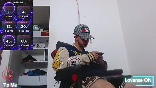 Snapshot of freestyle_blake1 chatting on February 18, 2026, 2:09 am freestyle blake1 online show from February 18, 2026, 2:09 am