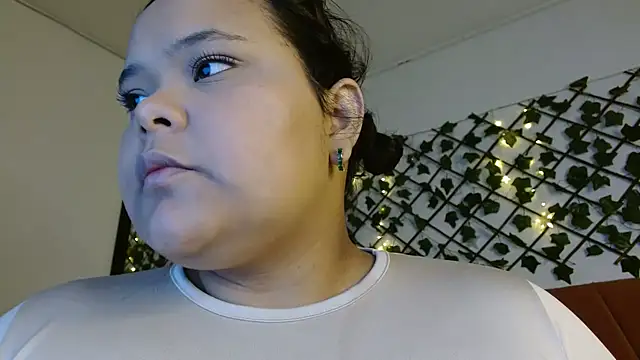 sexychubby    online show from March 11, 2025, 2:42 am