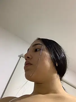 Amandanauty online show from October 16, 2025, 5:27 am