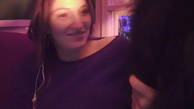 Snapshot of Angelk43 chatting on December 15, 2025, 6:19 am Angelk43 online show from December 15, 2025, 6:19 am