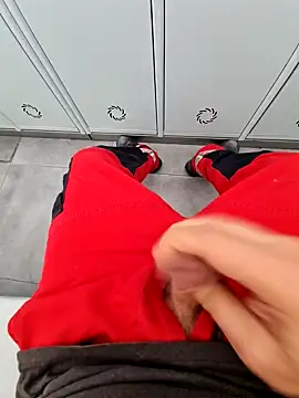 Snapshot of 987654Alf chatting on December 5, 2025, 12:04 pm 987654Alf online show from December 5, 2025, 12:04 pm