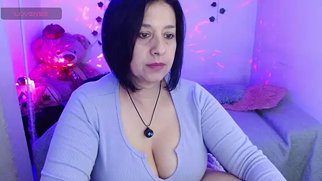 camilalatti online show from September 14, 2025, 12:33 am