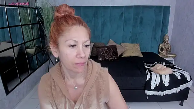 cintiagreyx online show from February 18, 2026, 11:28 am