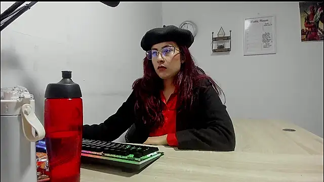 Snapshot of Scarlett_Sen chatting on March 4, 2025, 3:59 pm Scarlett Sen online show from March 4, 2025, 3:59 pm