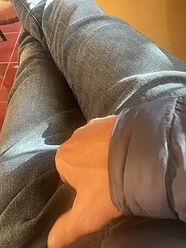 MAHKE12 online show from November 27, 2025, 10:27 am