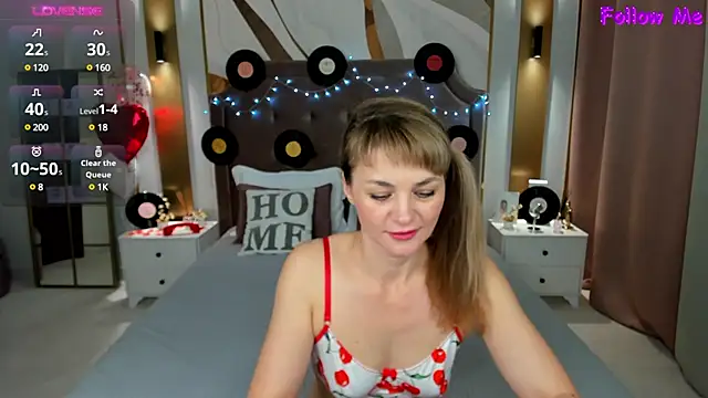 annasimonsj online show from March 12, 2025, 1:03 am