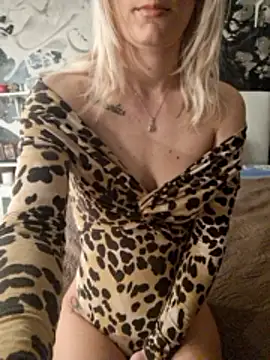 MarikaWild93 online show from April 24, 2026, 9:17 pm