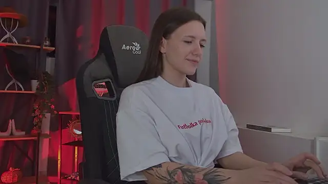 Snapshot of JennyDens chatting on February 5, 2026, 6:37 pm JennyDens online show from February 5, 2026, 6:37 pm