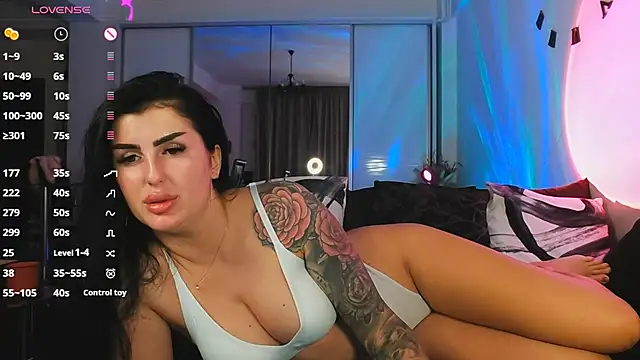 MichelleSwanX online show from October 12, 2025, 9:05 pm