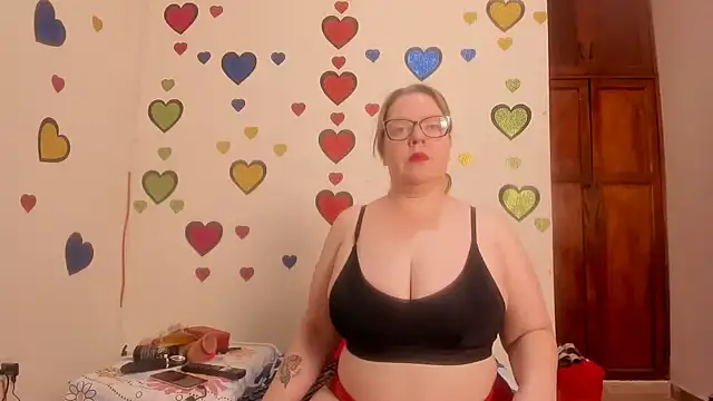 Snapshot of BarbaraFight chatting on October 9, 2025, 10:32 pm BarbaraFight online show from October 9, 2025, 10:32 pm