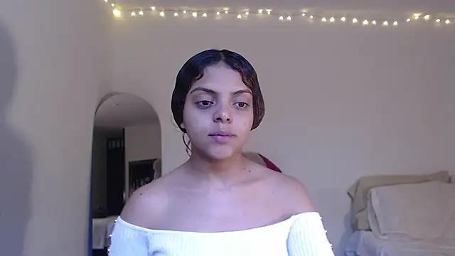 ValienteGirl  online show from March 1, 2026, 9:59 pm