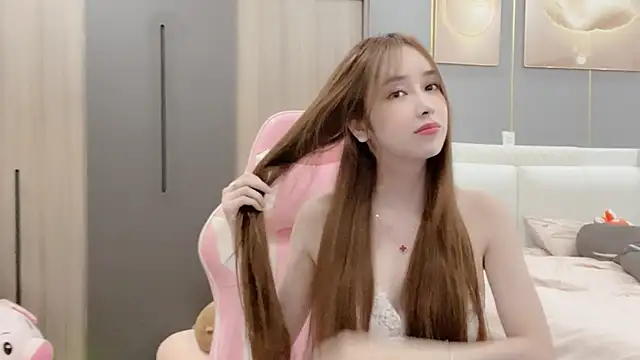 Snapshot of ANNA102 chatting on February 25, 2025, 8:58 am ANNA102 online show from February 25, 2025, 8:58 am