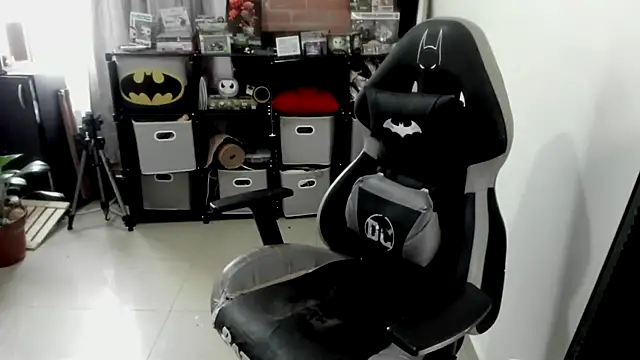 aika-dreams online show from March 18, 2026, 1:46 pm