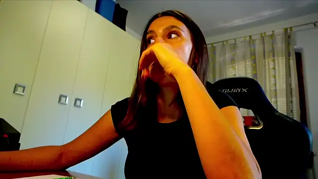 GodlyTheia online show from October 12, 2025, 11:44 am