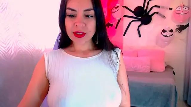 LATINGODDESS X online show from October 6, 2025, 2:29 pm