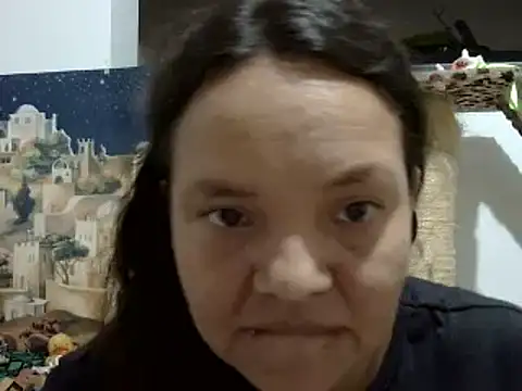 ElizabethMartinez online show from January 1, 2025, 6:27 pm