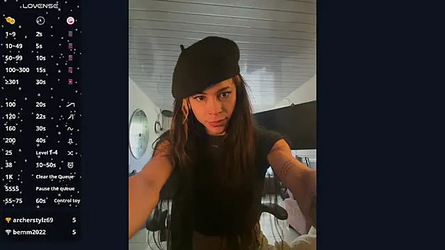 Snapshot of stormytt_ chatting on February 19, 2025, 12:33 pm stormytt online show from February 19, 2025, 12:33 pm