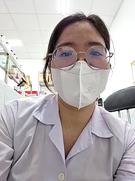 HinaLovely online show from April 6, 2026, 4:46 am