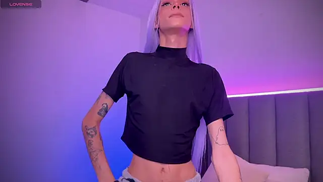 Varya Ferreira online show from December 17, 2024, 1:16 pm