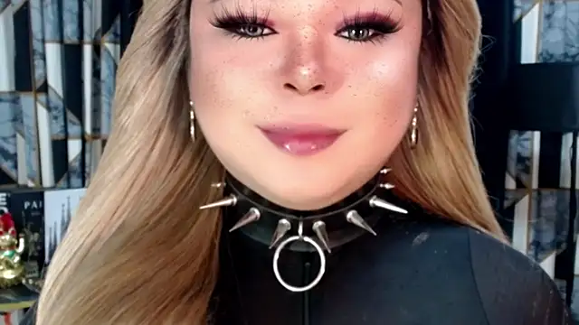 Snapshot of Mistress_DOMnicaaxx chatting on October 4, 2025, 11:28 pm Mistress DOMnicaaxx online show from October 4, 2025, 11:28 pm