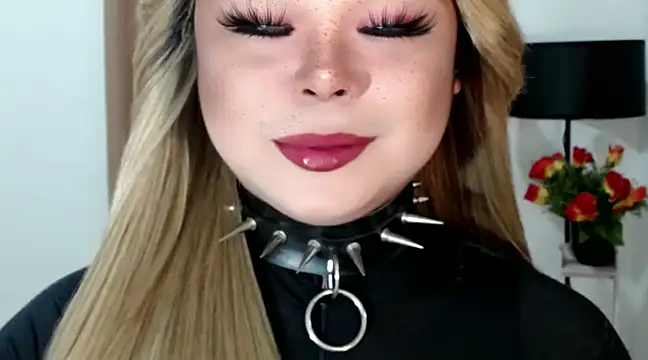 Snapshot of Mistress_DOMnicaaxx chatting on March 21, 2025, 1:01 pm Mistress DOMnicaaxx online show from March 21, 2025, 1:01 pm