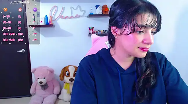 Snapshot of Vannessa__Shy chatting on March 3, 2025, 9:59 pm Vannessa Shy online show from March 3, 2025, 9:59 pm