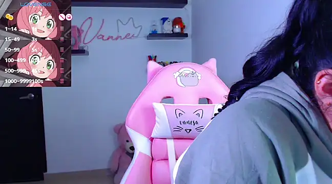 Snapshot of Vannessa__Shy chatting on March 18, 2025, 9:53 pm Vannessa Shy online show from March 18, 2025, 9:53 pm