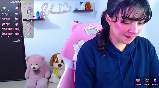 Snapshot of Vannessa__Shy chatting on March 6, 2025, 8:59 pm Vannessa Shy online show from March 6, 2025, 8:59 pm