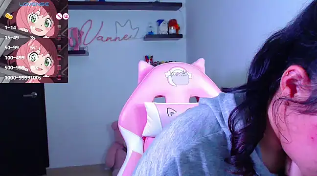 Snapshot of Vannessa__Shy chatting on March 20, 2025, 12:40 am Vannessa Shy online show from March 20, 2025, 12:40 am