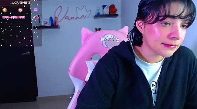 Snapshot of Vannessa__Shy chatting on March 8, 2025, 4:06 pm Vannessa Shy online show from March 8, 2025, 4:06 pm