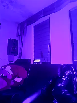 Crystalbitchx online show from December 16, 2024, 1:21 am