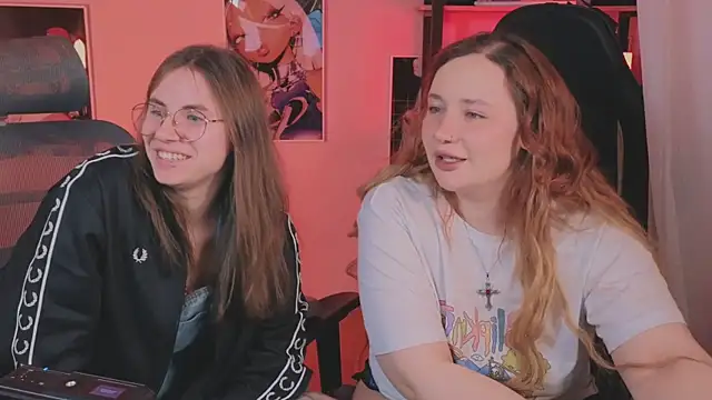  AnnaStark  online show from April 17, 2026, 8:33 pm