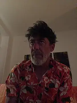 Snapshot of maxximere chatting on April 19, 2026, 12:55 am maxximere online show from April 19, 2026, 12:55 am