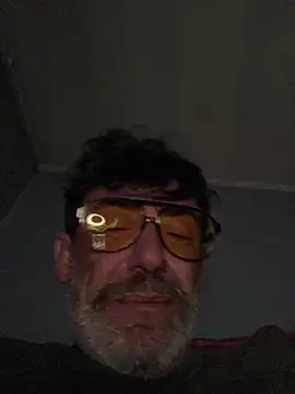 Snapshot of maxximere chatting on March 22, 2026, 3:21 am maxximere online show from March 22, 2026, 3:21 am