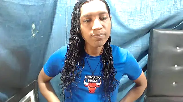 shairaStarr online show from October 9, 2025, 2:06 pm