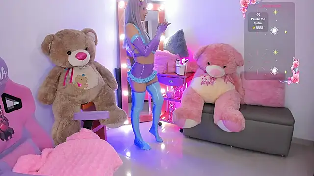 alessandrathedoll online show from November 6, 2025, 7:07 pm