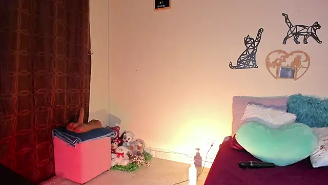 Snapshot of annyluna1 chatting on October 21, 2025, 1:27 am annyluna1 online show from October 21, 2025, 1:27 am