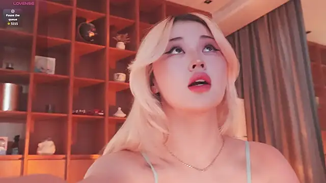 hyun chia online show from January 18, 2026, 3:43 am