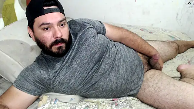 Snapshot of lucasprloco chatting on January 17, 2025, 12:21 pm lucasprloco online show from January 17, 2025, 12:21 pm