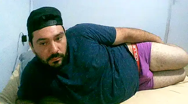 Snapshot of lucasprloco chatting on March 3, 2025, 9:37 pm lucasprloco online show from March 3, 2025, 9:37 pm