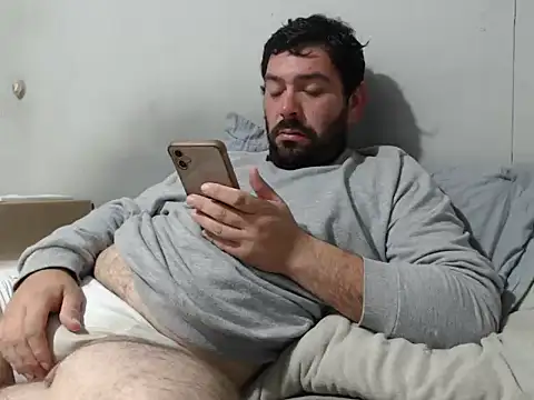 Snapshot of lucasprloco chatting on September 18, 2025, 10:46 pm lucasprloco online show from September 18, 2025, 10:46 pm