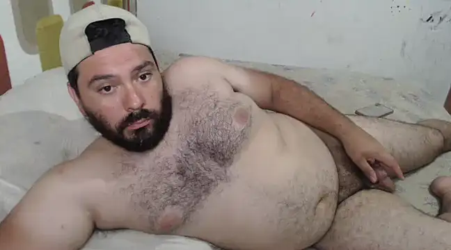 Snapshot of lucasprloco chatting on January 25, 2025, 8:00 pm lucasprloco online show from January 25, 2025, 8:00 pm