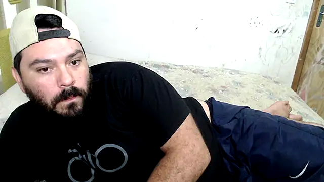 Snapshot of lucasprloco chatting on January 19, 2025, 10:06 pm lucasprloco online show from January 19, 2025, 10:06 pm